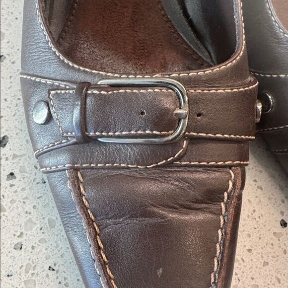 Aerosoles Y2K Brown Leather Slingback Heels Buckle details Women’s Size 7.5 GUC - Picture 12 of 12